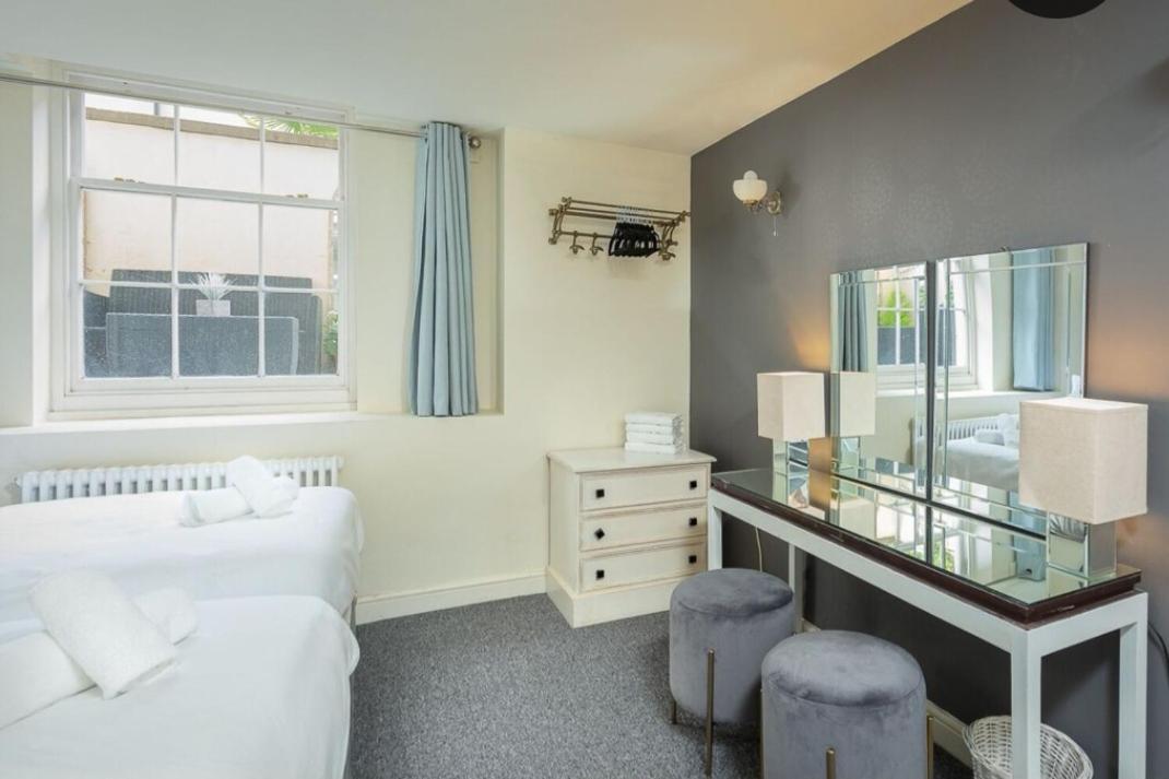 Ivy House Villa Bath Bagian luar foto