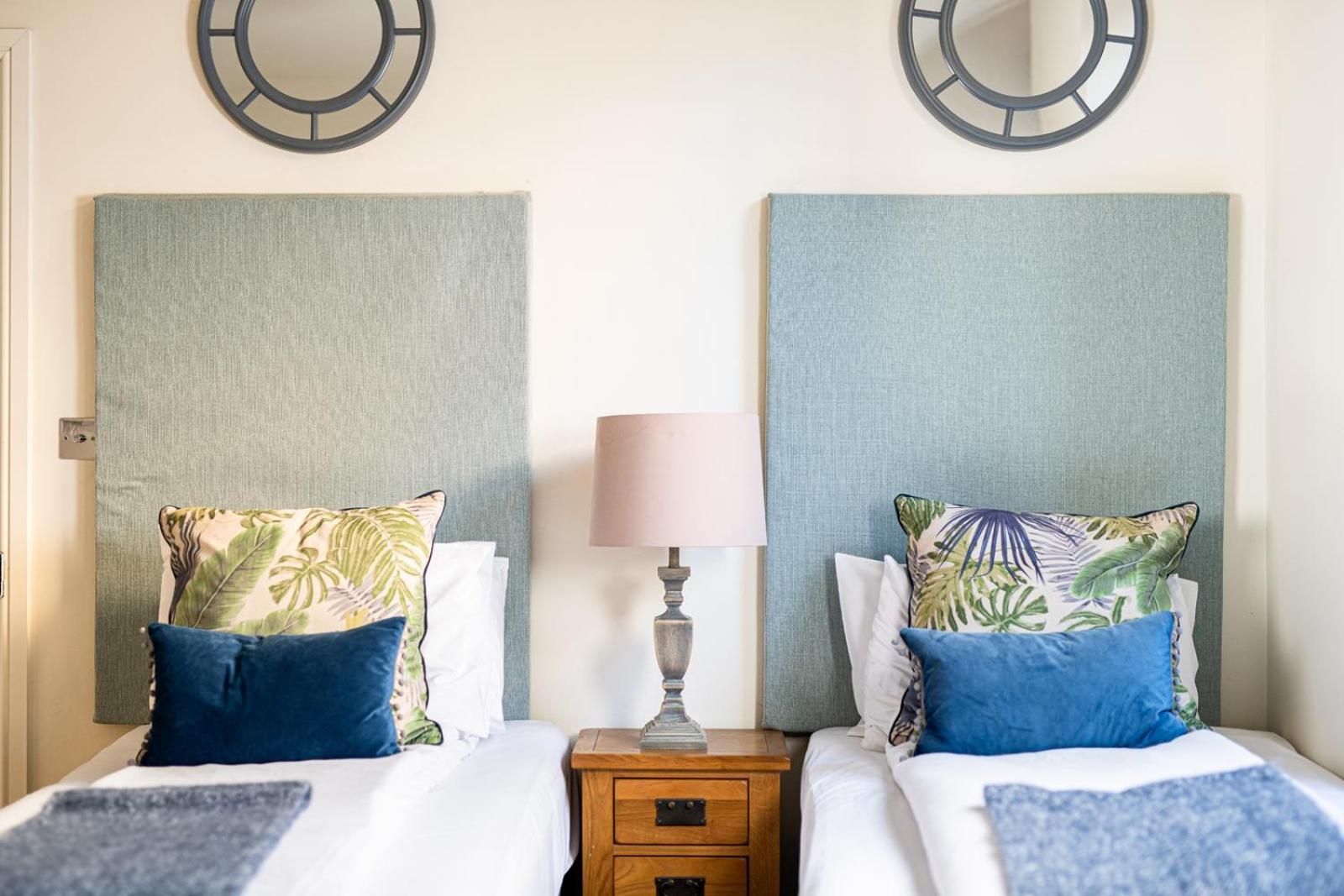 Ivy House Villa Bath Bagian luar foto
