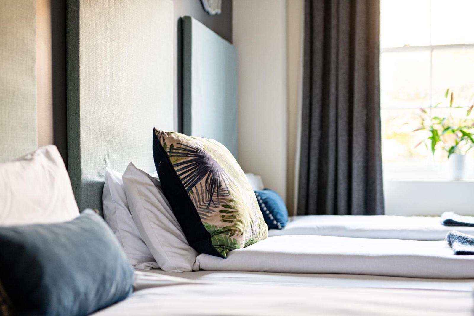 Ivy House Villa Bath Bagian luar foto